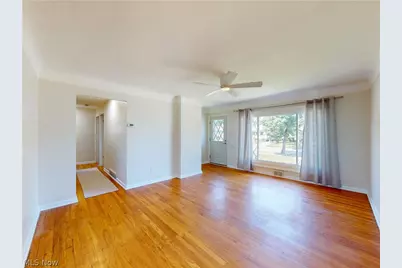 1713 Empire Road, Wickliffe, OH 44092 - Photo 2