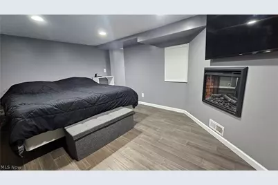 667 Essex Street, Akron, OH 44306 - Photo 20