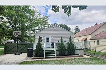 667 Essex Street, Akron, OH 44306 - Photo 2