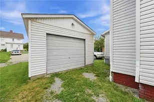 2911 Vera Pl NW, Canton, OH 44708 - Photo 28