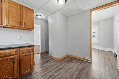 2911 Vera Place NW, Canton, OH 44708 - Photo 8