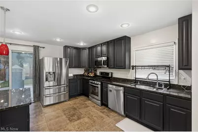 19230 Scottsdale Boulevard, Huber Heights, OH 44122 - Photo 12