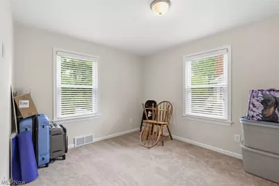 19230 Scottsdale Boulevard, Huber Heights, OH 44122 - Photo 36