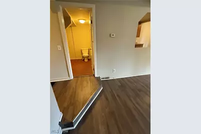 39 W 2nd Street #B, Frazeysburg, OH 43822 - Photo 6