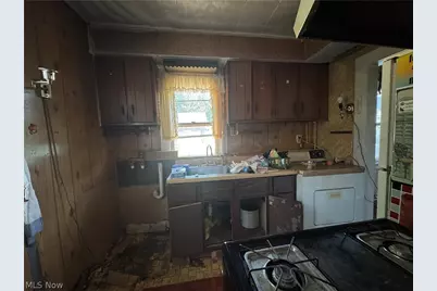 1578 E 337th Street, Eastlake, OH 44095 - Photo 8