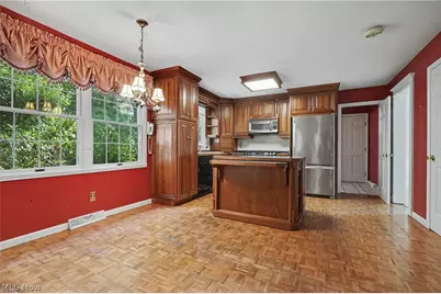 2692 Foxwood Drive, Akron, OH 44333 - Photo 10