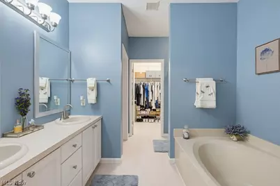 8578 Pine Creek Lane, Northfield, OH 44067 - Photo 20