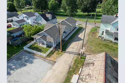 347 Ray Avenue NE, New Philadelphia, OH 44663 - Photo 28