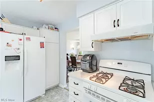 1347 Sharonbrook Dr, Twinsburg, OH 44087 - Photo 8