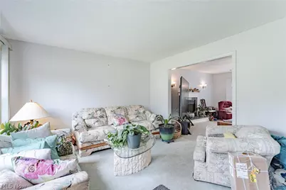 1347 Sharonbrook Drive, Twinsburg, OH 44087 - Photo 4