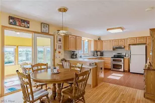 5174 Oakhill St, Louisville, OH 44641 - Photo 14