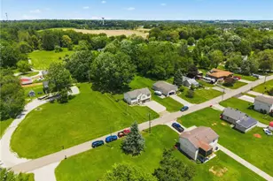 6055 Apple St, Louisville, OH 44641 - Photo 4