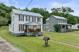 71571 Hall St, St Clairsville, OH 43950 - Photo 2