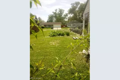 731 16th Street, Elyria, OH 44035 - Photo 6