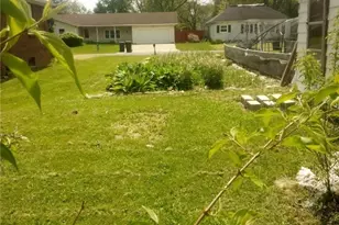 731 16th St, Elyria, OH 44035 - Photo 6