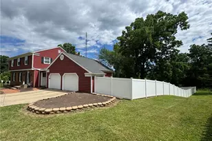 1679 Lakeview Square NE, Bolivar, OH 44612 - Photo 2
