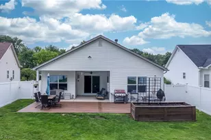 3293 Bath Heights Dr, Cuyahoga Falls, OH 44223 - Photo 2
