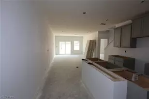 5091 Shepherds Gln, Willoughby, OH 44094 - Photo 4
