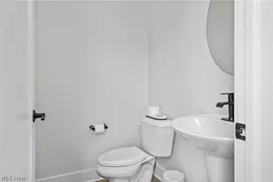 1403 E Superior Ave, Loveland, OH 44113 - Photo 14
