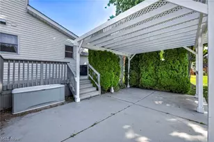 9454 Deer Hollow Dr, Mentor, OH 44060 - Photo 10