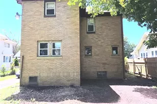 330 W 28th St, Lorain, OH 44055 - Photo 4