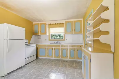 9864 Louisville Street NE, Louisville, OH 44710 - Photo 14