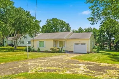 9864 Louisville Street NE, Louisville, OH 44710 - Photo 4