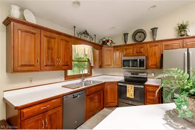 887 Manor Circle, Howard, OH 43028 - Photo 6
