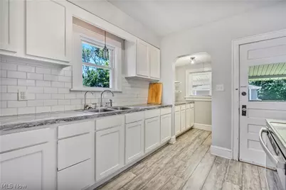 931 Dan Street, Akron, OH 44310 - Photo 14