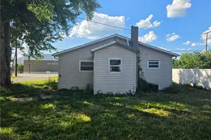49 E Muskingum Ave, Dresden, OH 43821 - Photo 4