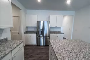5076 Shepherds Gln, Willoughby, OH 44094 - Photo 4