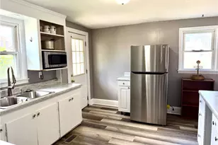 216 N Broadway St, Barnesville, OH 43713 - Photo 8