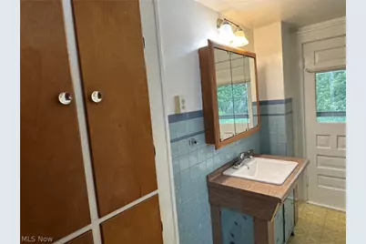 582 Robinette Court, Akron, OH 44310 - Photo 12