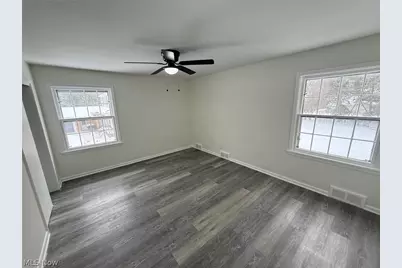 22350 S Woodland Road, Huber Heights, OH 44122 - Photo 18