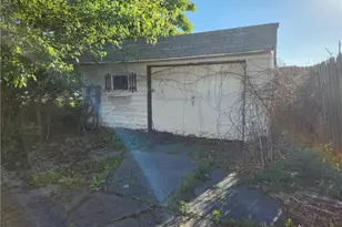 4544 Fulton Rd, Loveland, OH 44144 - Photo 4