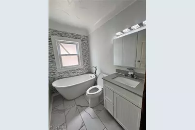 1141 E 140th Street, Loveland, OH 44110 - Photo 2