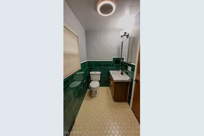 426 Dorchester Road, Akron, OH 44320 - Photo 22