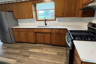 225 Anthony Ln, Zanesville, OH 43701 - Photo 2