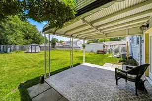 423 E 305th St, Willowick, OH 44095 - Photo 4
