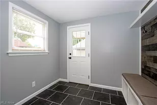 407 Oxford Ave, Akron, OH 44310 - Photo 4