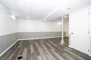 407 Oxford Ave, Akron, OH 44310 - Photo 22