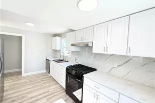 157 Fairlawn Ave, Elyria, OH 44035 - Photo 8