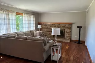 573 Grandview Ave, East Palestine, OH 44413 - Photo 4