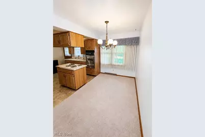 4345 Woodleigh Lane, Youngstown, OH 44511 - Photo 6