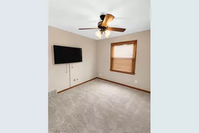 4345 Woodleigh Lane, Youngstown, OH 44511 - Photo 12