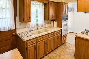 4345 Woodleigh Ln, Youngstown, OH 44511 - Photo 8