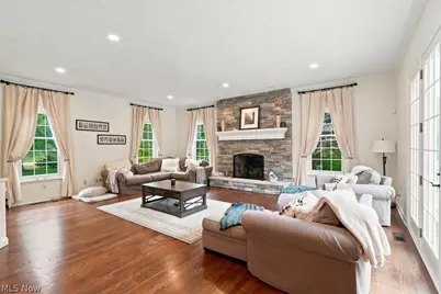 8320 Woodberry Boulevard, Chagrin Falls, OH 44023 - Photo 12