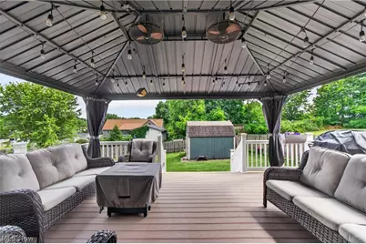 5668 Perry Hills Drive SW, Canton, OH 44706 - Photo 8