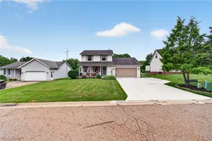 5668 Perry Hills Dr SW, Canton, OH 44706 - Photo 6
