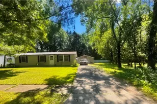 7300 Cliff Dr, Ravenna, OH 44266 - Photo 2